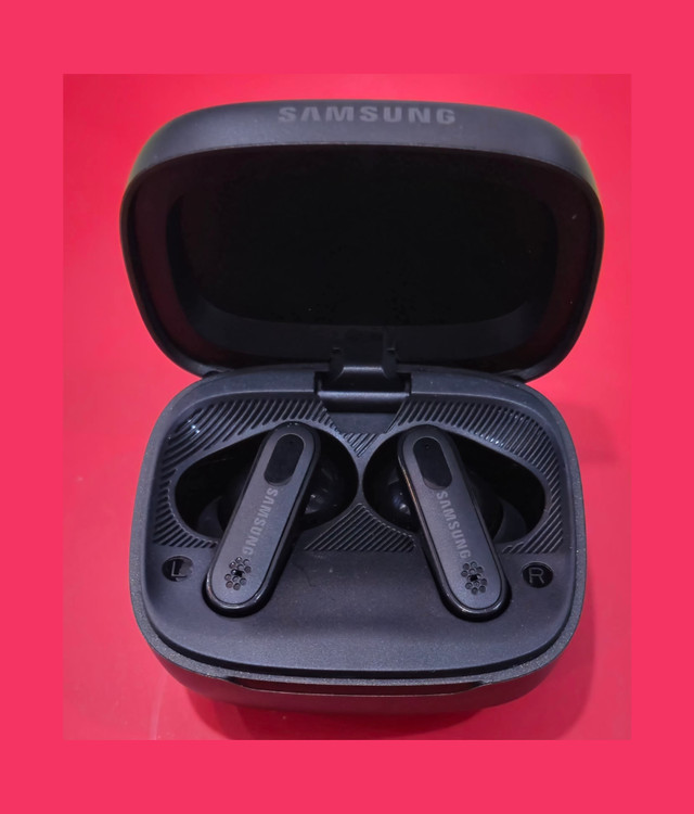 بهترین ایرپاد با نمایشگر مدل SAMSUNG GALAXY LIVE BEAM4