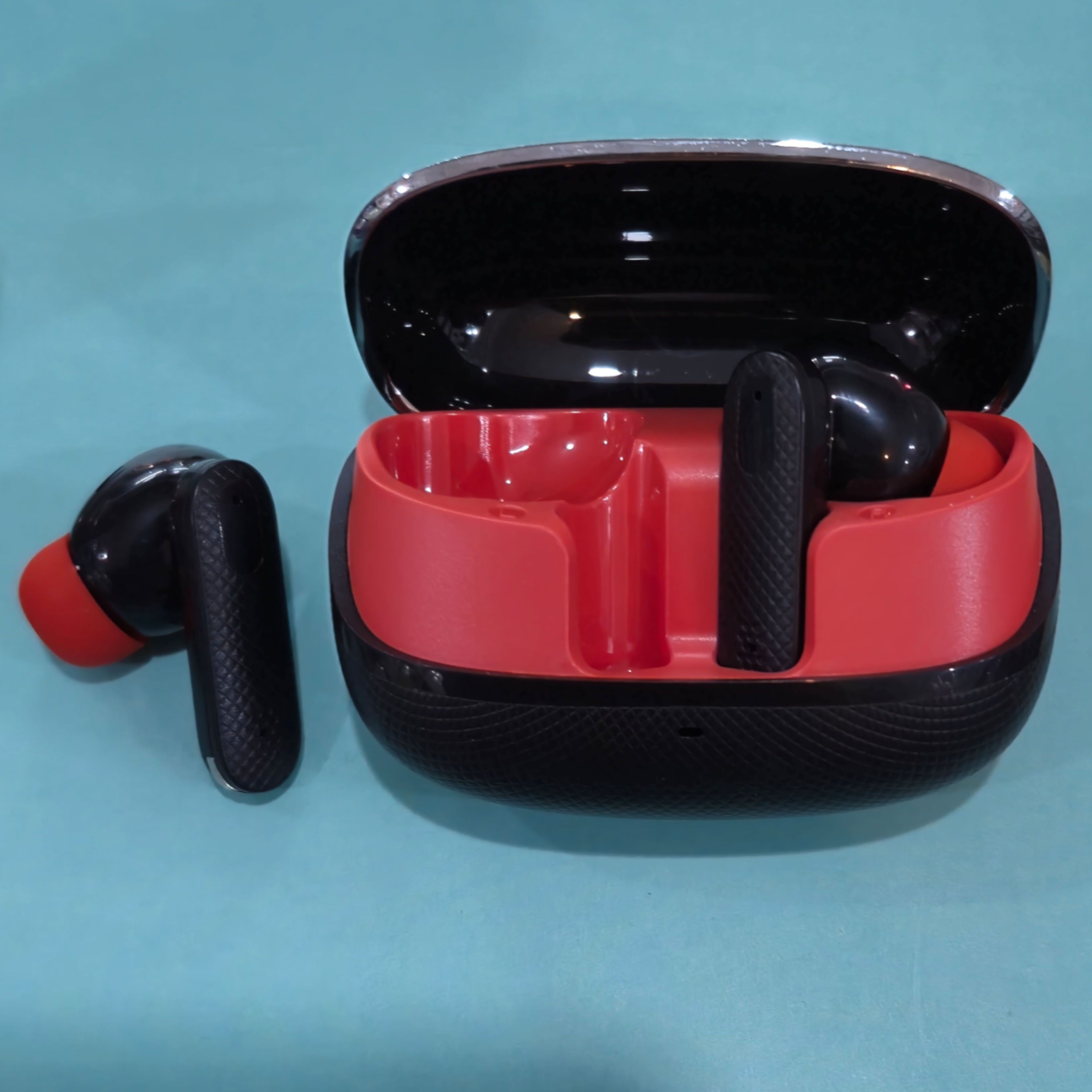 ایرپاد سامسونگ مناسب ورزش و مکالمه و پیاده روی روزانه